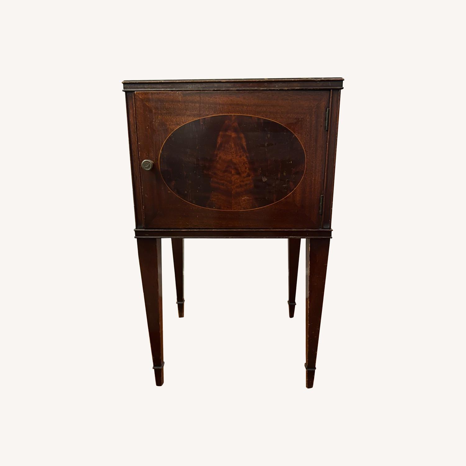 Solid Wood Night Tables: Durable Designs and Buying Guide