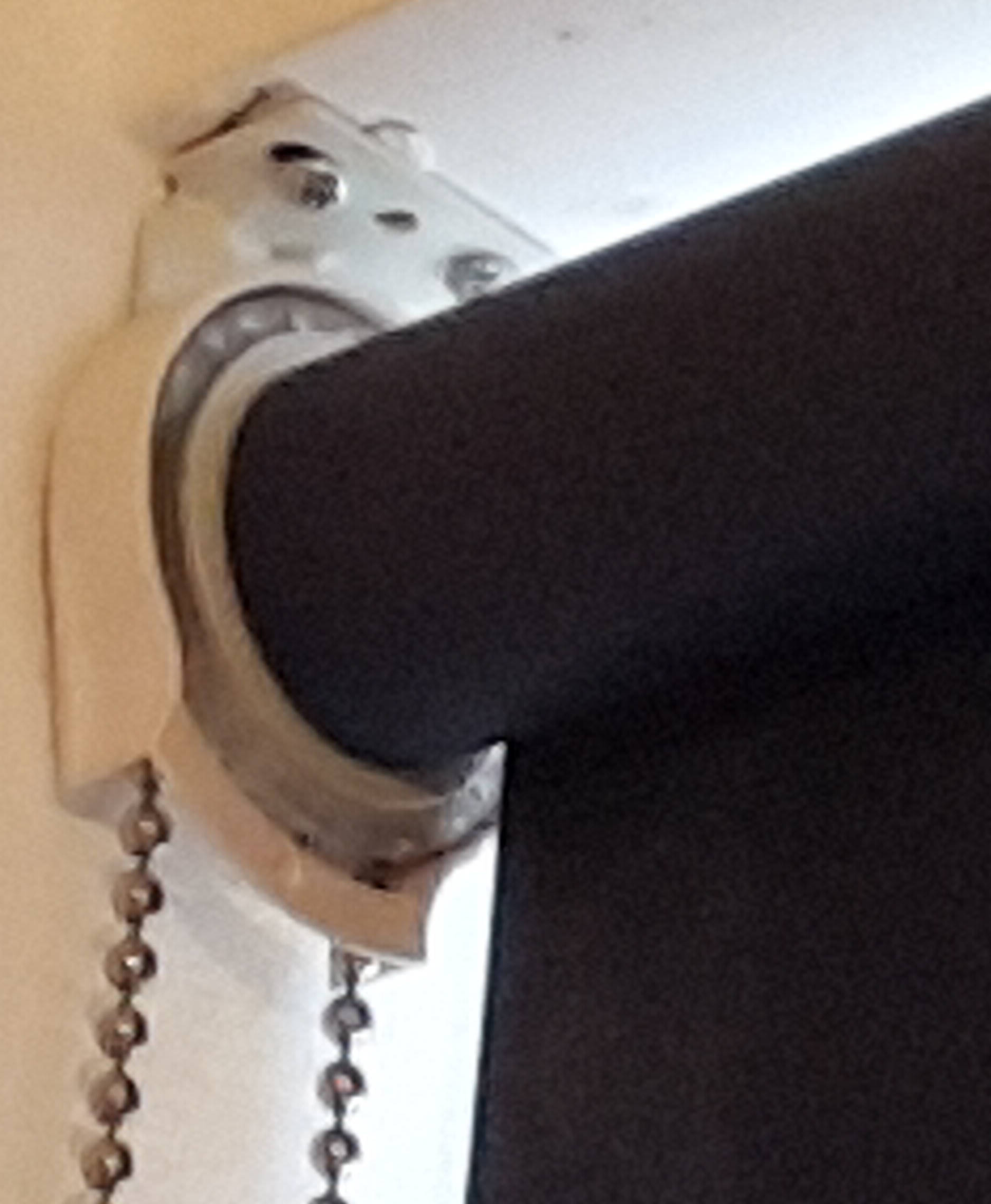 How Do You Remove a Roller Blind? Easy DIY Instructions