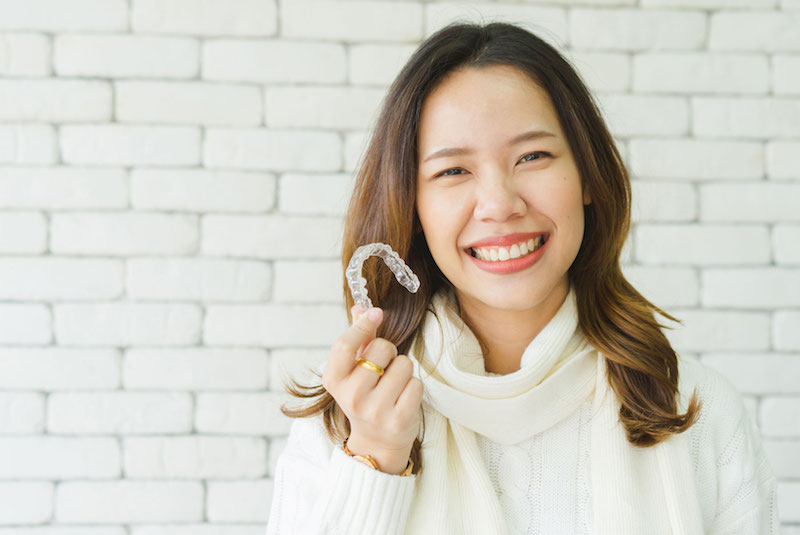 How Do You Clean Retainers? Easy Daily Cleaning Guide