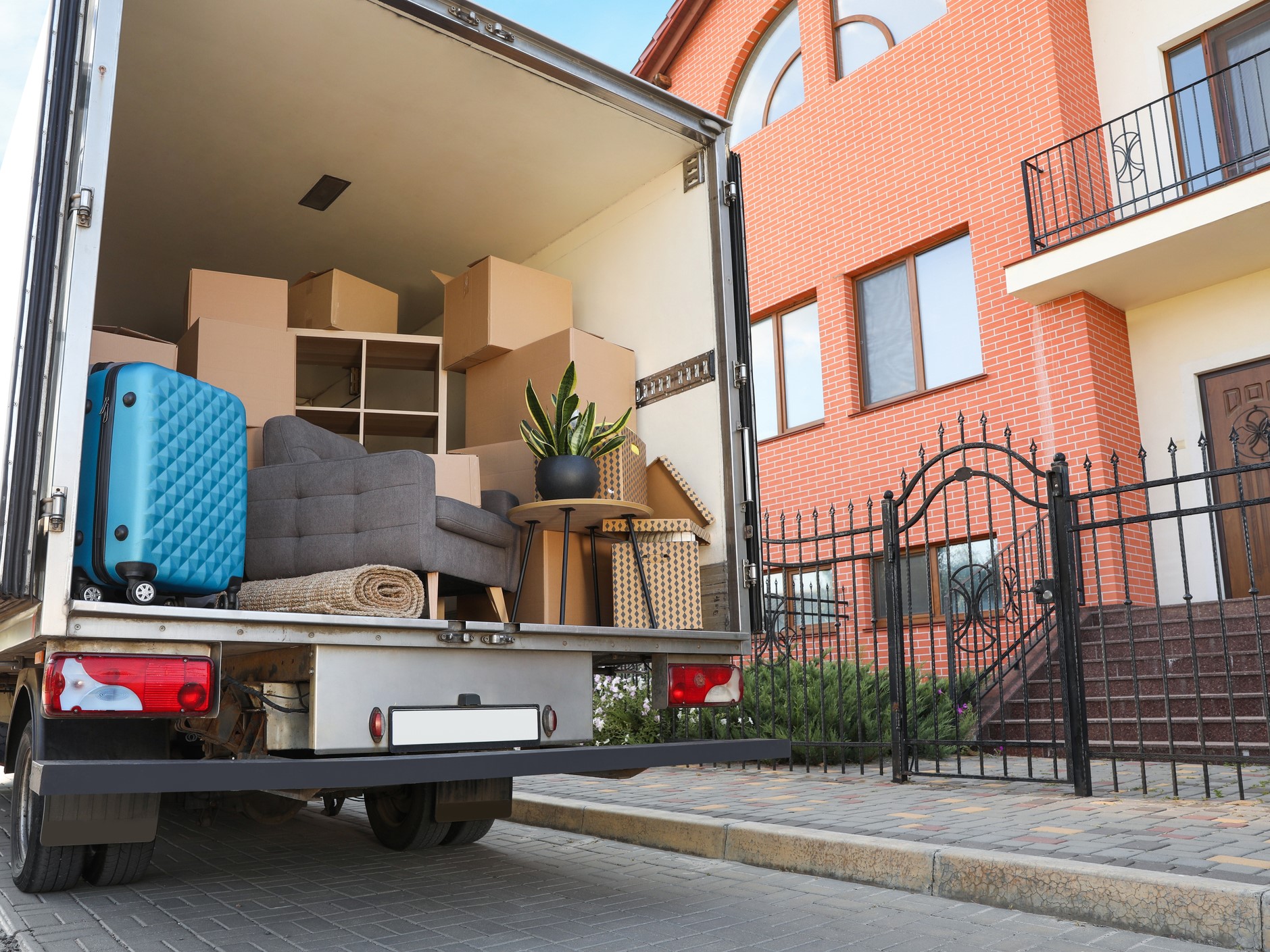 Can I Move 2 Hours Away with My Child? UK Custody & Relocation Laws Explained