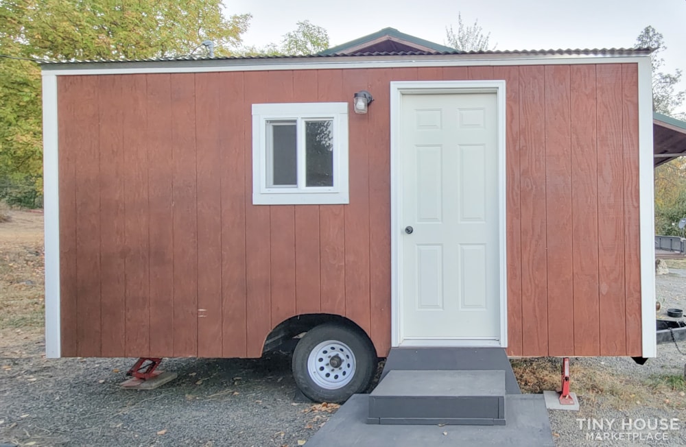 Rent a Caravan to Live In: Affordable Tiny Home Living on Wheels?