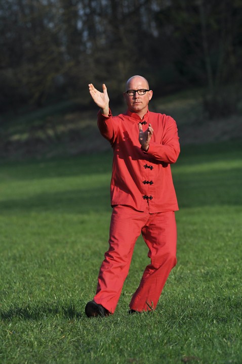 Wing Chun vs Kung Fu: Key Differences Styles and Training Benefits