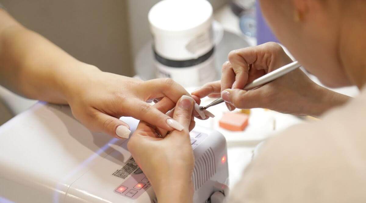 How Long Does It Take to Get Your Nails Done? Salon Time Guide